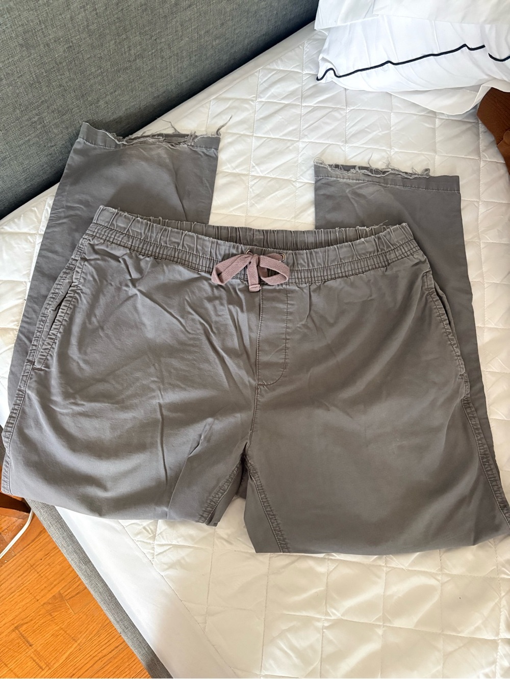 Casual Drawstring Jogger Pants in Gray with Pink Tie